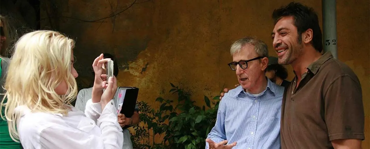 Woman photographing Woody Allen and Riccardo Scamarcio.